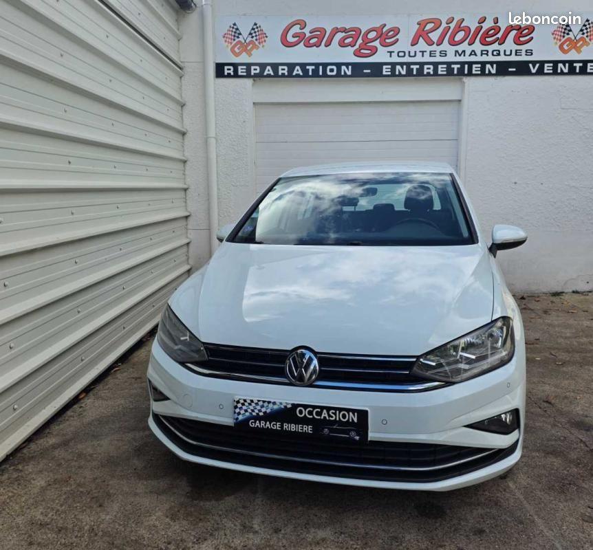 VOLKSWAGEN GOLF SPORTSVAN